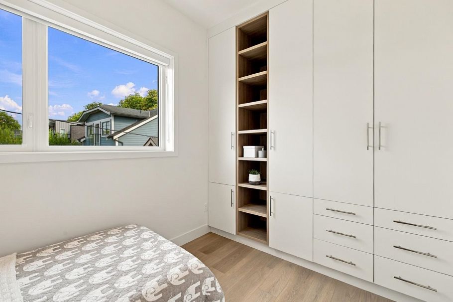 2 2509 Kitchener Street Vancouver, BC - 24