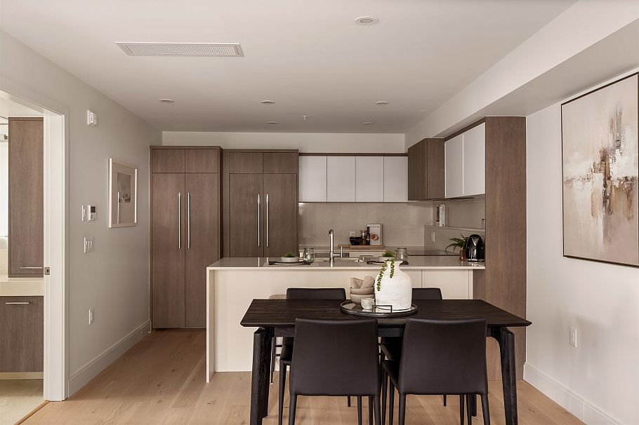 101 378 W 45th Avenue Vancouver, BC - 5