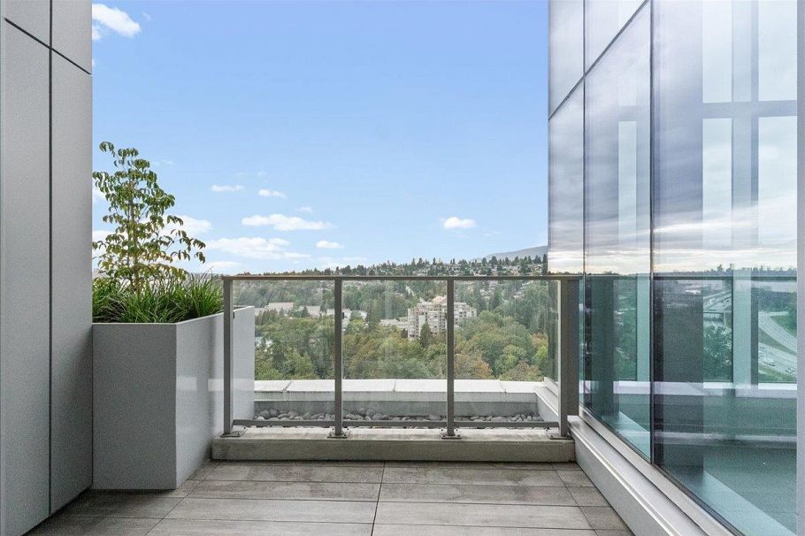 2406 1500 Fern Street North Vancouver, BC - 12