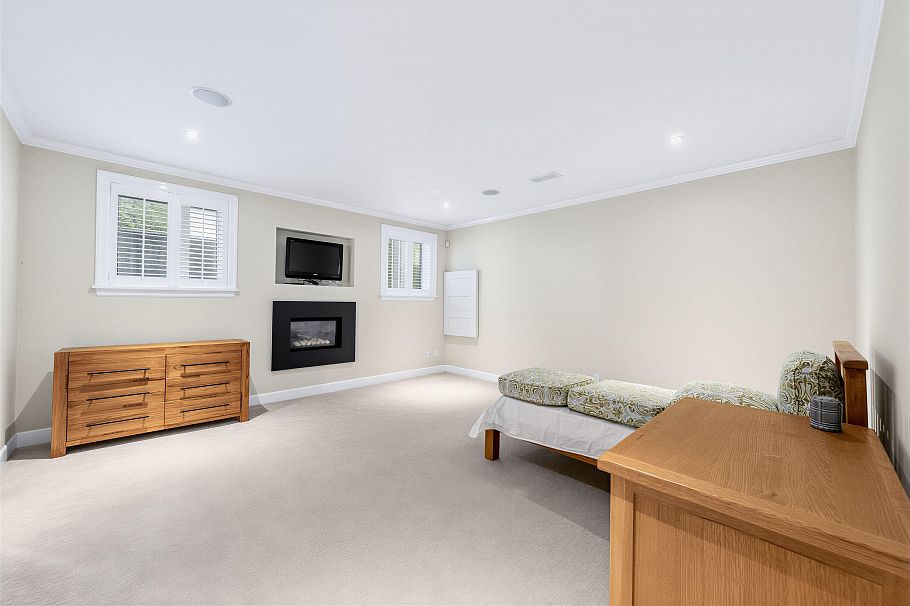 791 Beachview Drive North Vancouver, BC - 33