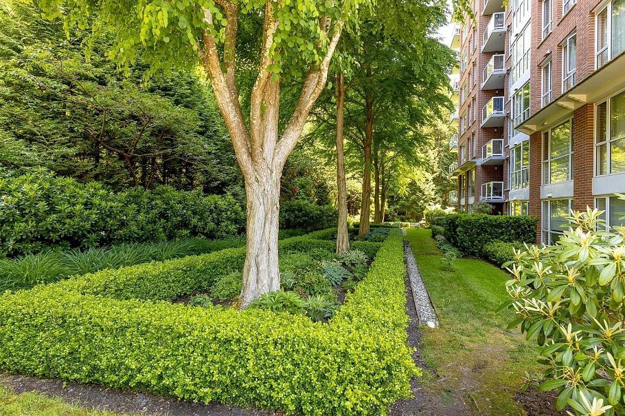 704 5615 Hampton Place Vancouver, BC - 7
