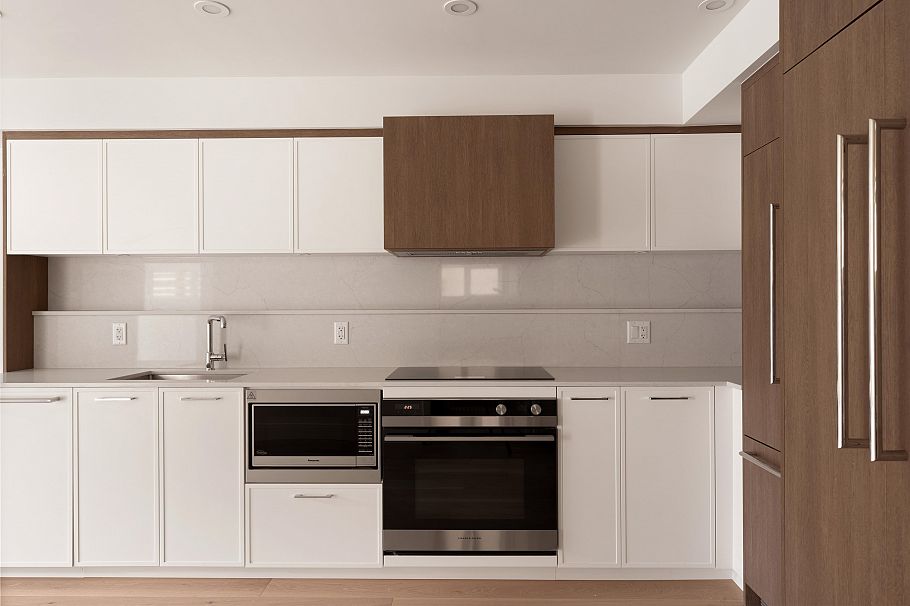 108 378 W 45th Avenue Vancouver, BC - 2