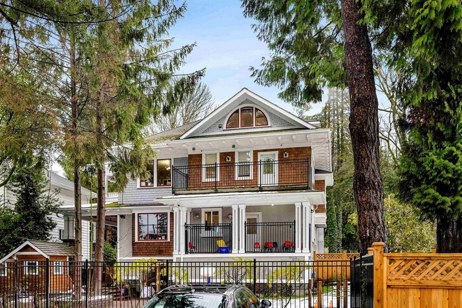 4355 Granville Street Vancouver, BC - 2