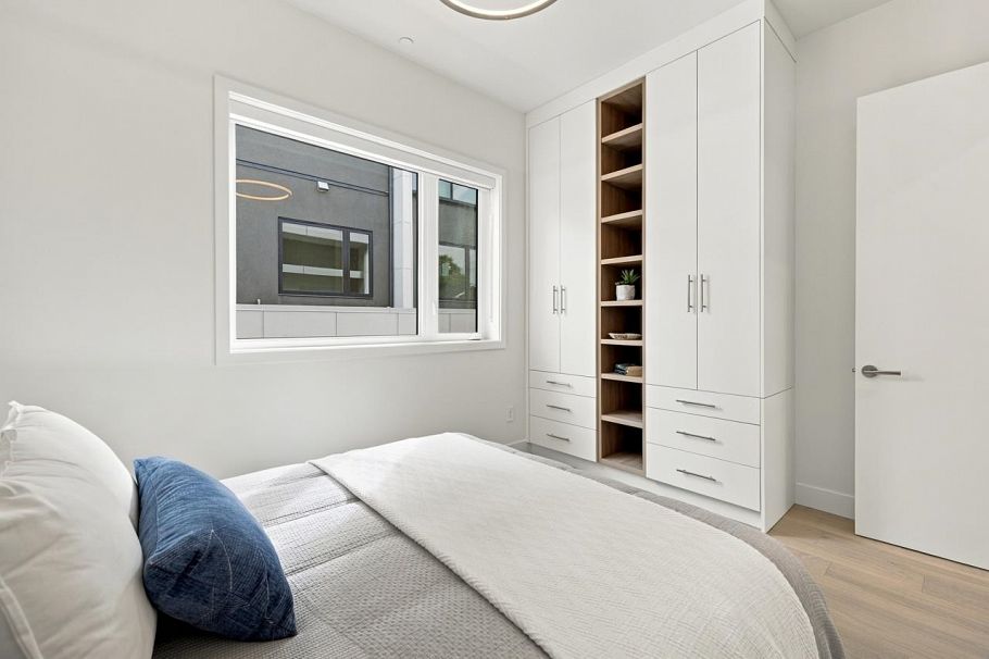 2 2509 Kitchener Street Vancouver, BC - 22