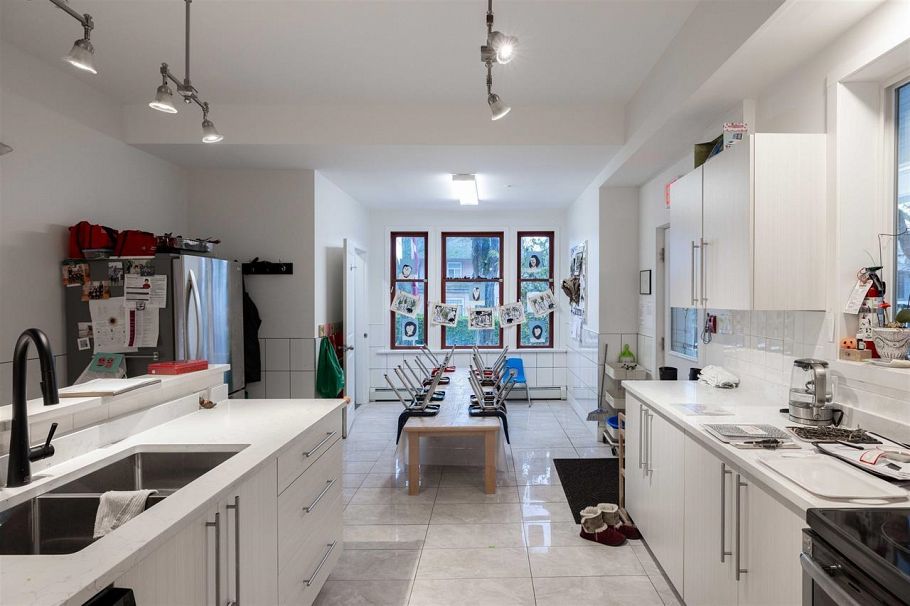 4355 Granville Street Vancouver, BC - 13