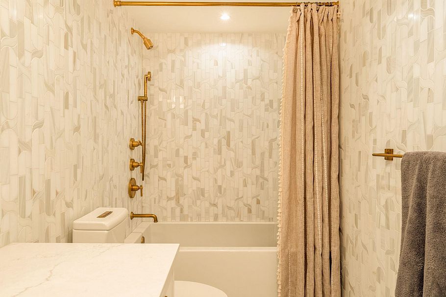 302 1008 Beach Avenue Vancouver, BC - 32