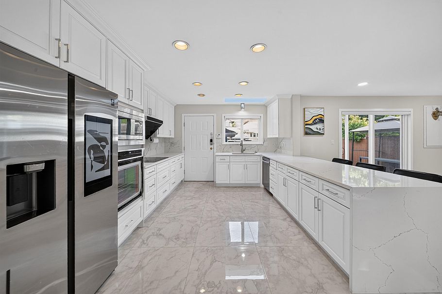 5483 Columbia Street Vancouver, BC - 20