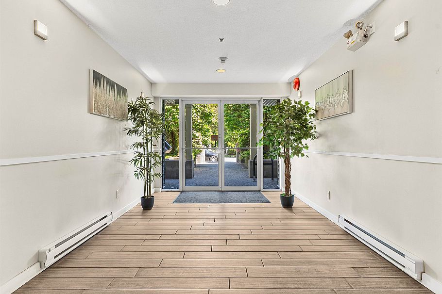 204 876 W 16th Avenue Vancouver, BC - 37