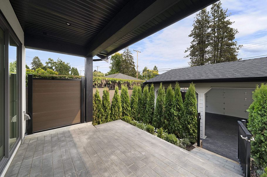 1 1958 W 60th Avenue Vancouver, BC - 13