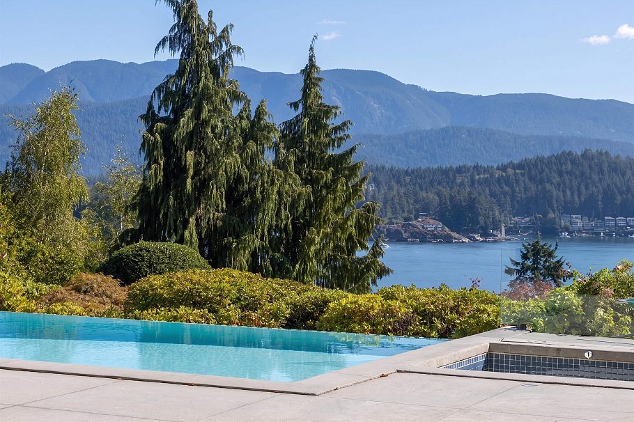 791 Beachview Drive North Vancouver, BC - 26