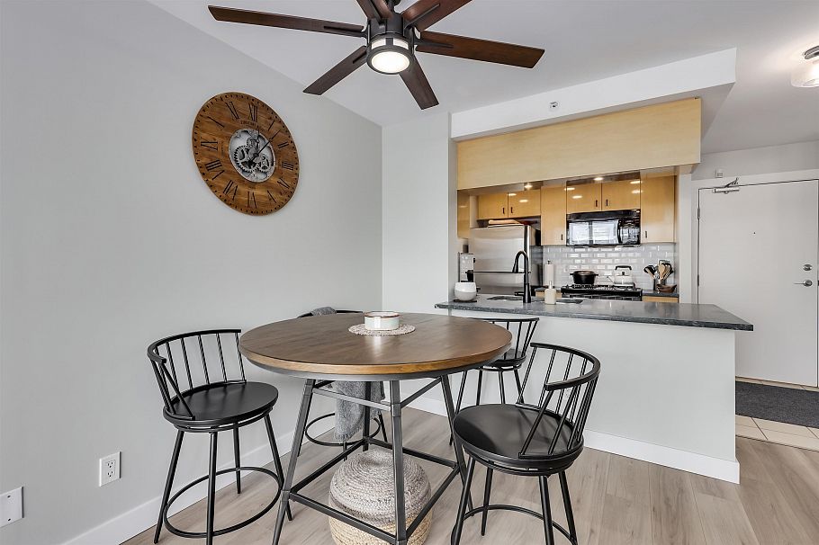 2802 1033 Marinaside Crescent Vancouver, BC - 10