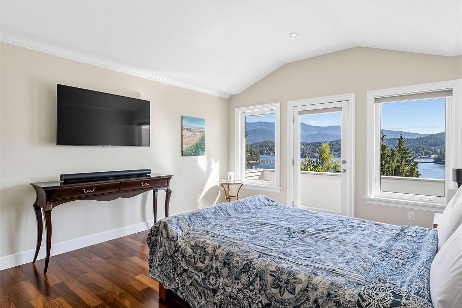 791 Beachview Drive North Vancouver, BC - 25