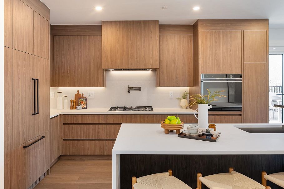 3 950 W 57th Avenue Vancouver, BC - 3