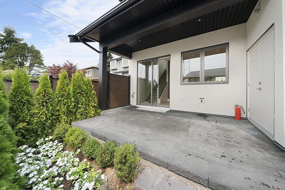 2 1956 W 60th Avenue Vancouver, BC - 13