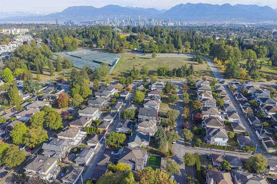5483 Columbia Street Vancouver, BC - 40