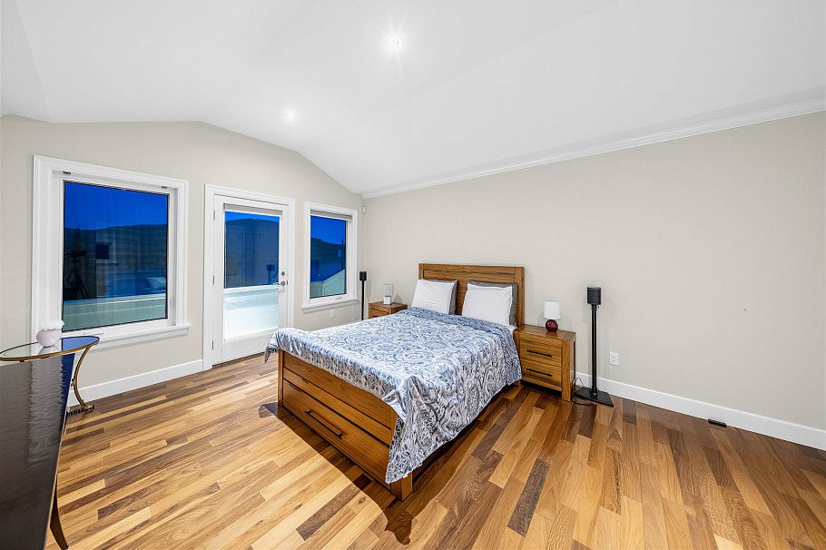 791 Beachview Drive North Vancouver, BC - 18
