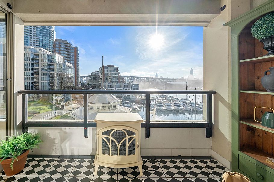 302 1008 Beach Avenue Vancouver, BC - 20