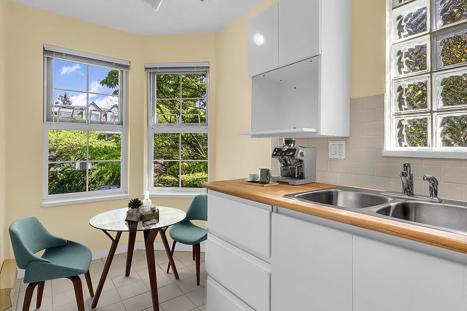 204 876 W 16th Avenue Vancouver, BC - 3