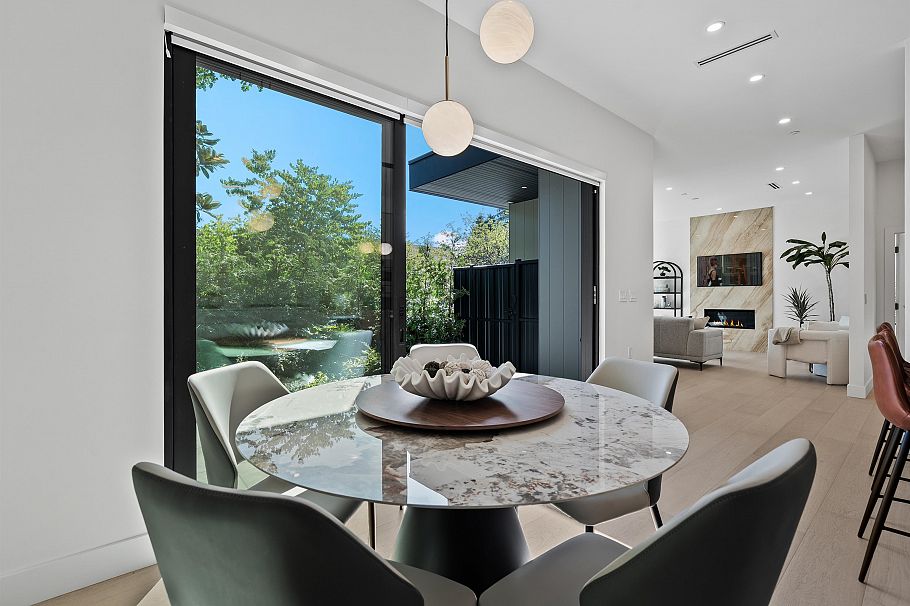 1605 E 21st Avenue Vancouver, BC - 9