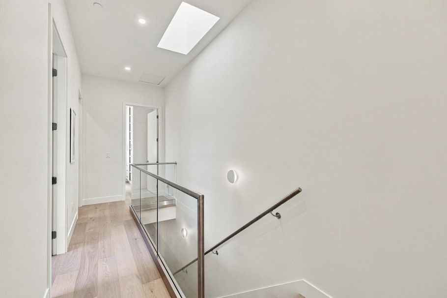 2 2509 Kitchener Street Vancouver, BC - 13