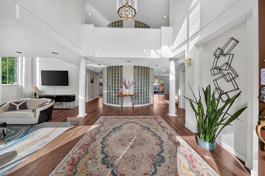 5483 Columbia Street Vancouver, BC - 8