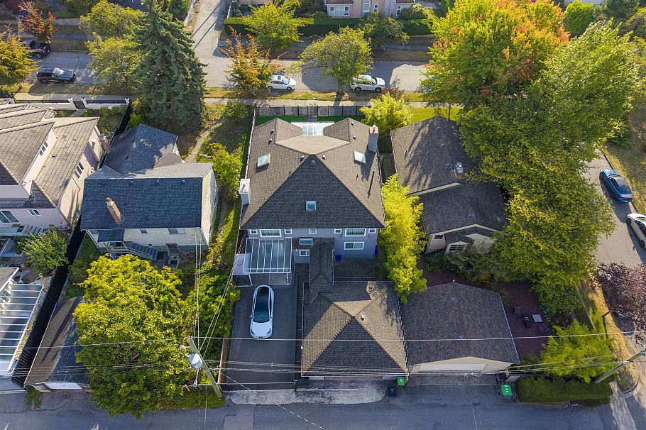5483 Columbia Street Vancouver, BC - 37