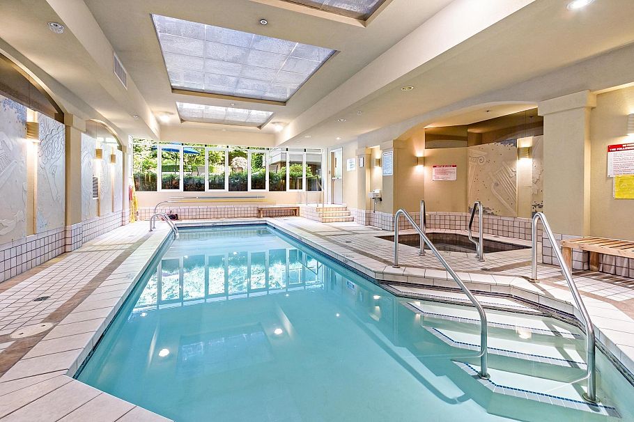 704 5615 Hampton Place Vancouver, BC - 5