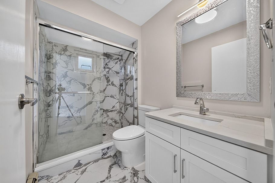 5483 Columbia Street Vancouver, BC - 30