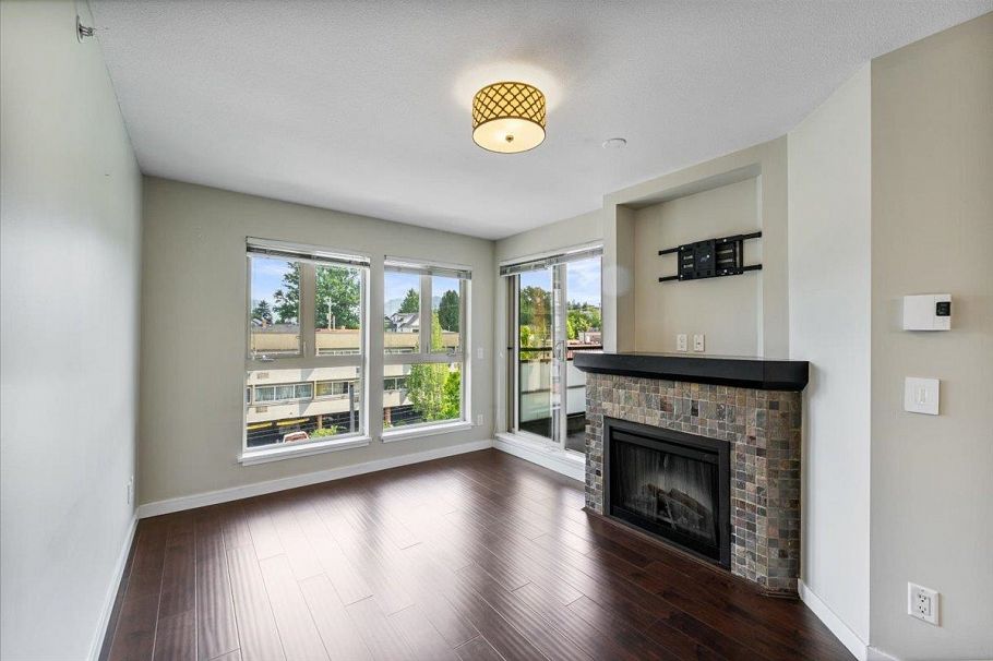 411 405 Skeena Street Vancouver, BC - 2