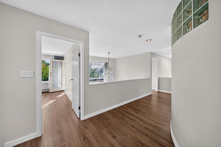 5483 Columbia Street Vancouver, BC - 25