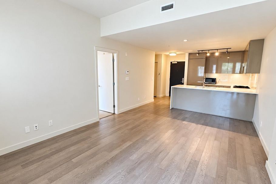 303 4408 Cambie Street Vancouver, BC - 5