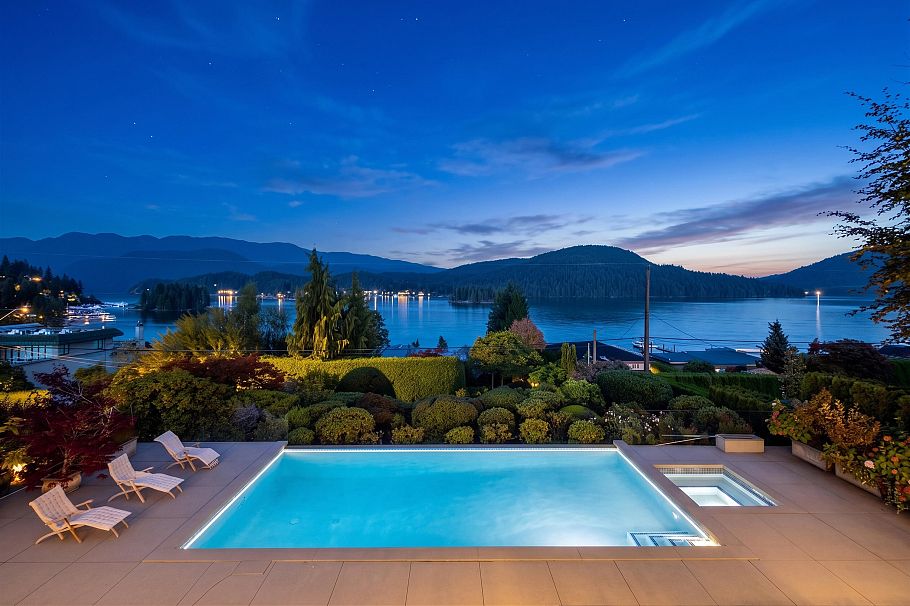 791 Beachview Drive North Vancouver, BC - 1