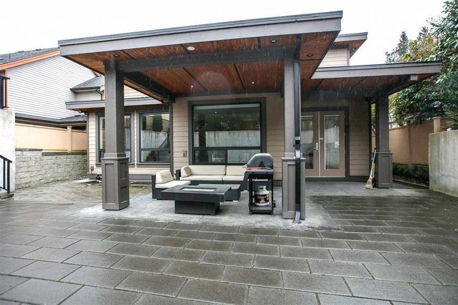 1132 Cloverley Street North Vancouver, BC - 18