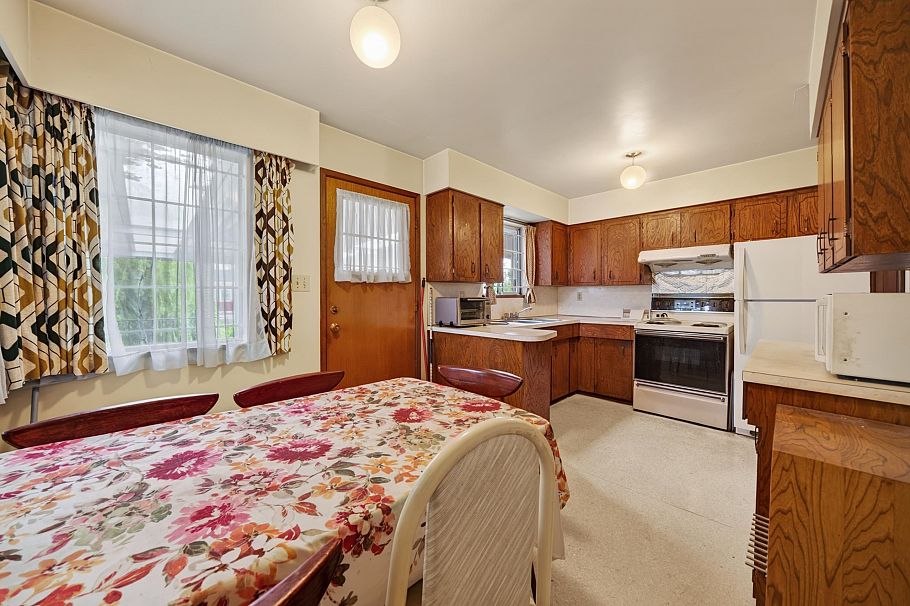 3660 E 22nd Avenue Vancouver, BC - 14