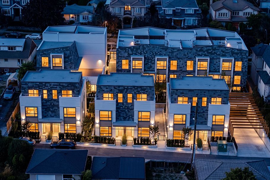 386 W 45th Avenue Vancouver, BC - 14