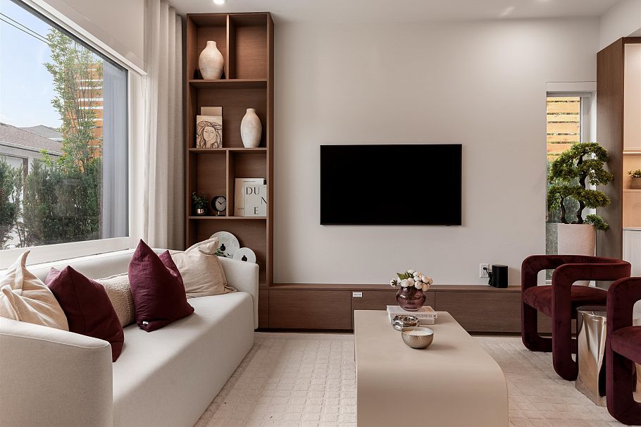 386 W 45th Avenue Vancouver, BC - 1