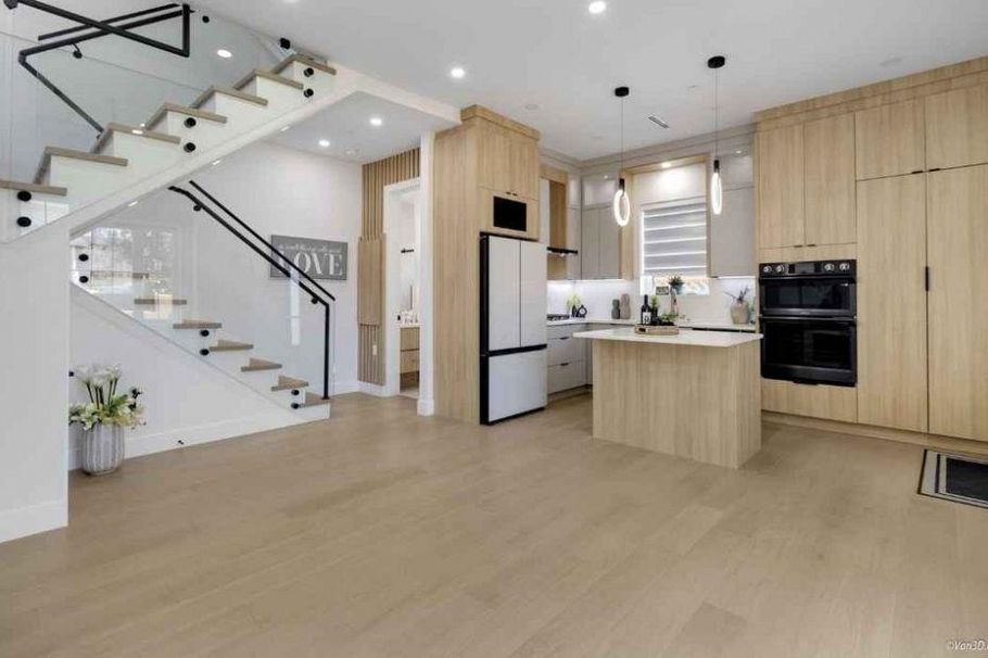 5092 Clarendon Street Vancouver, BC - 5