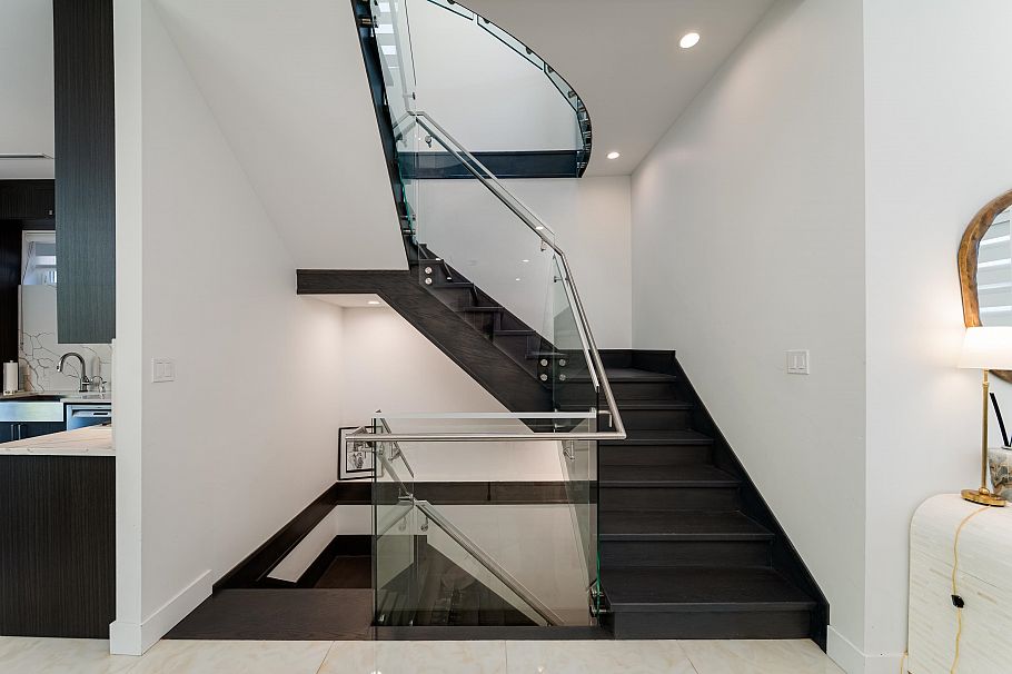 6007 Larch Street Vancouver, BC - 13