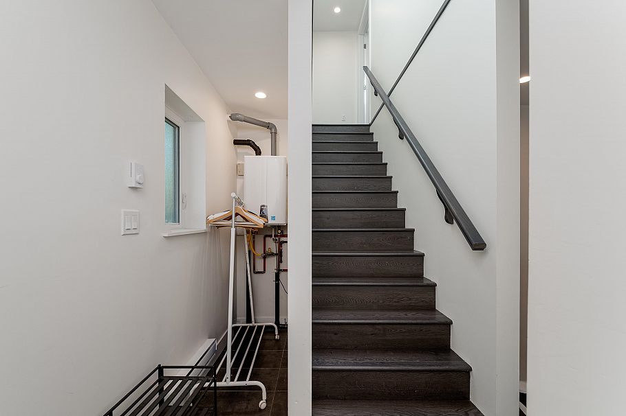 6007 Larch Street Vancouver, BC - 32
