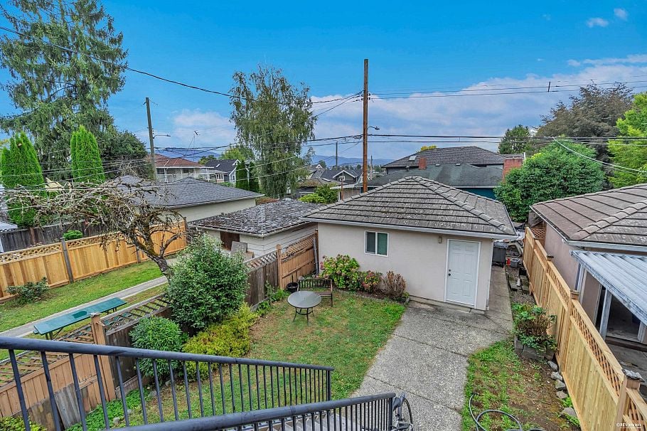 1988 Nanaimo Street Vancouver, BC - 21