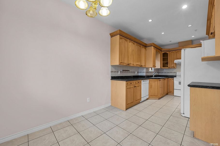 1988 Nanaimo Street Vancouver, BC - 8