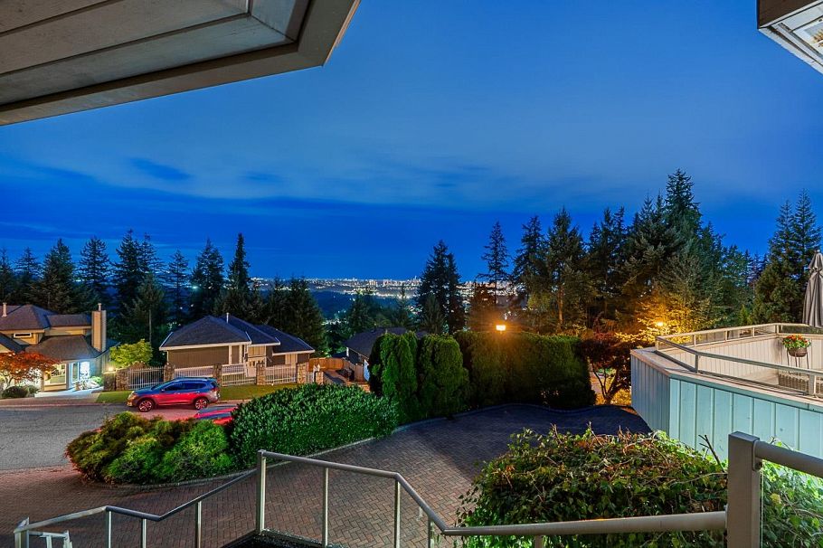 4153 Quarry Court North Vancouver, BC - 38