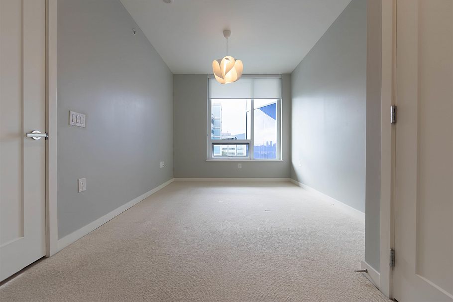 504 118 Carrie Cates Court North Vancouver, BC - 13