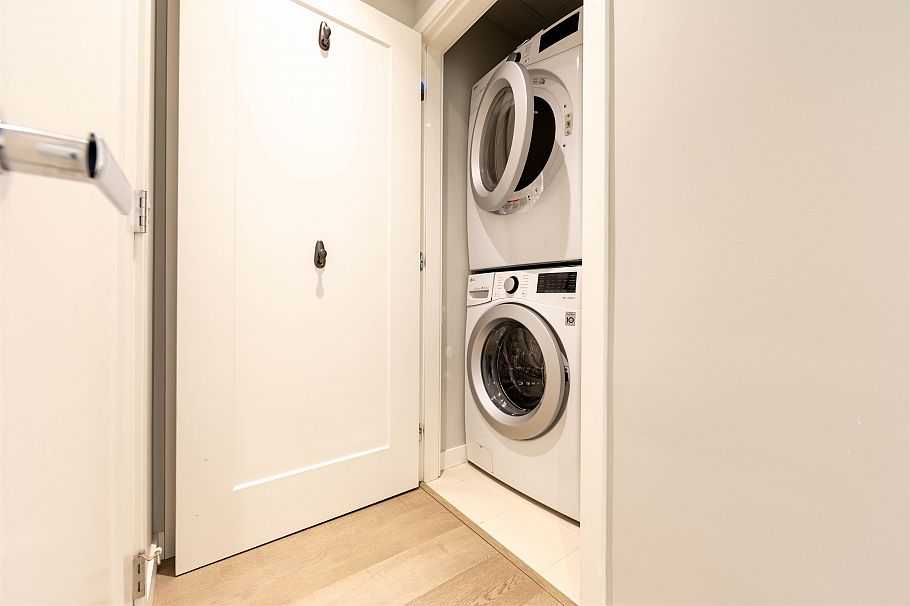 504 118 Carrie Cates Court North Vancouver, BC - 12