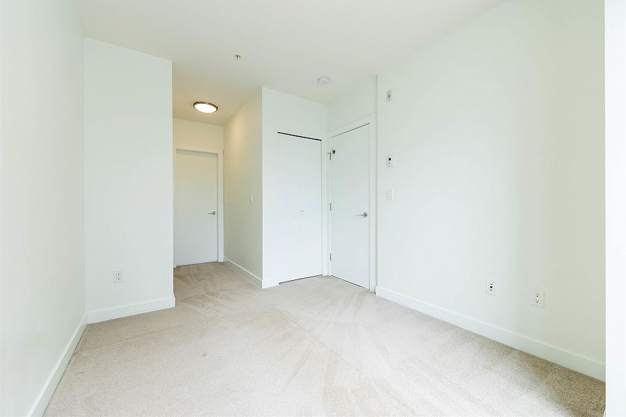 203 108 E 8th Street North Vancouver, BC - 11