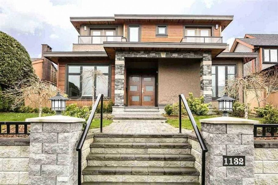 1132 Cloverley Street North Vancouver, BC - 2