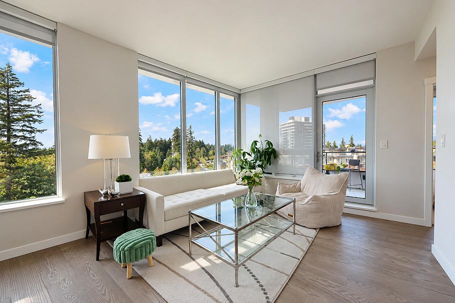 902 3533 Ross Drive Vancouver, BC - 3