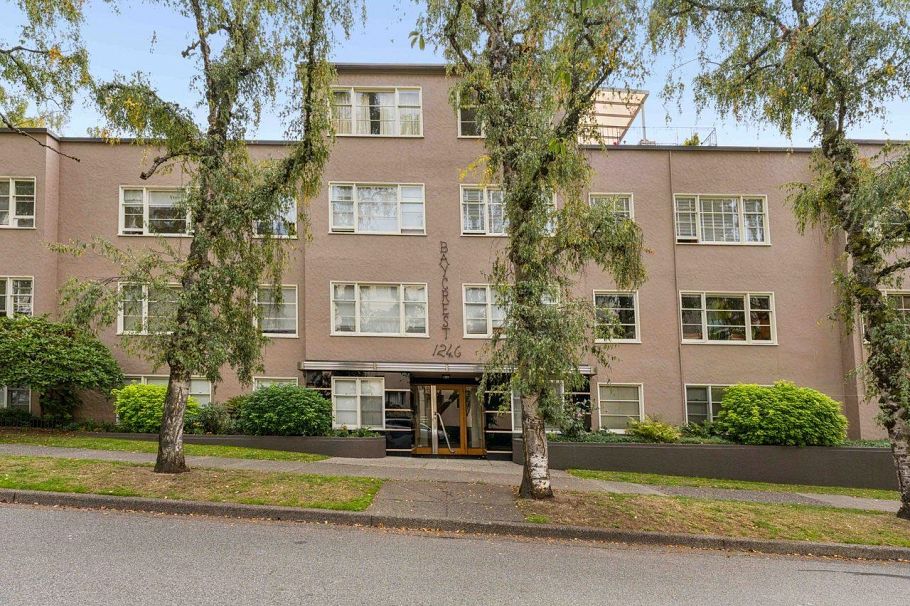 304 1246 Cardero Street Vancouver, BC - 2
