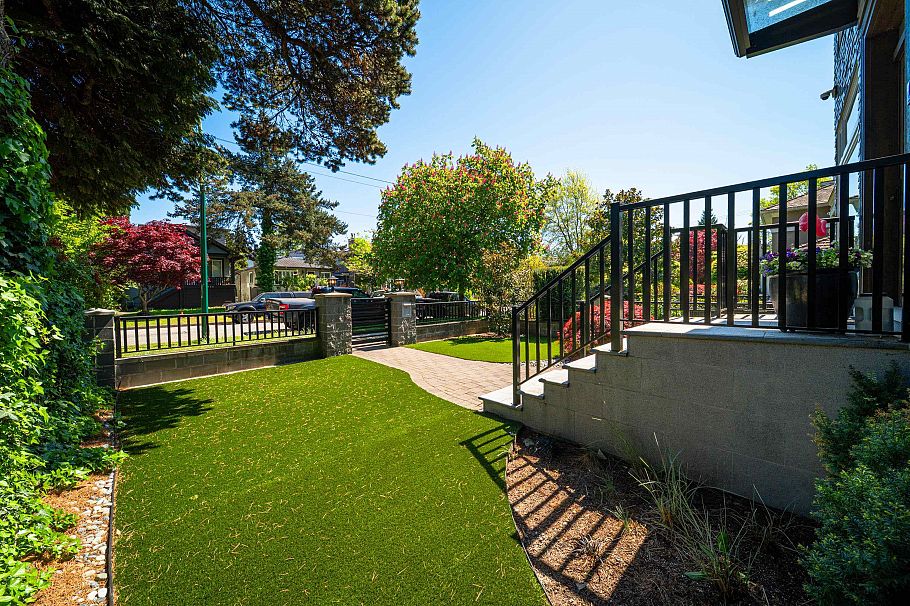 6007 Larch Street Vancouver, BC - 38