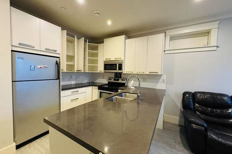2900 W 41ST AVENUE, Vancouver BC V6N 3C7 Vancouver, BC - 2